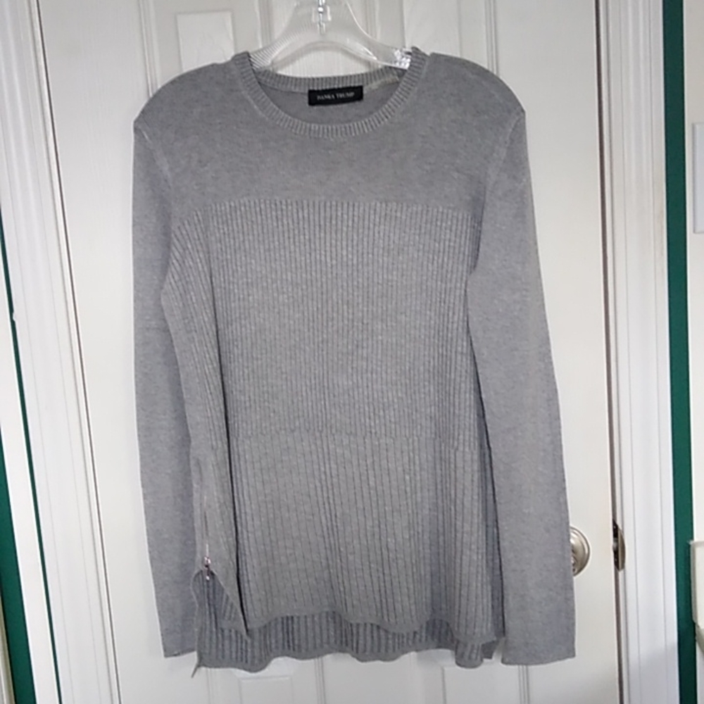 Ivanka Trump Women's Sweater, NWOT, Size L